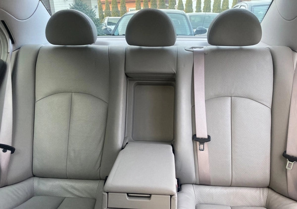 Mercedes-Benz Klasa E cena 38900 przebieg: 260000, rok produkcji 2003 z Lubaczów małe 254